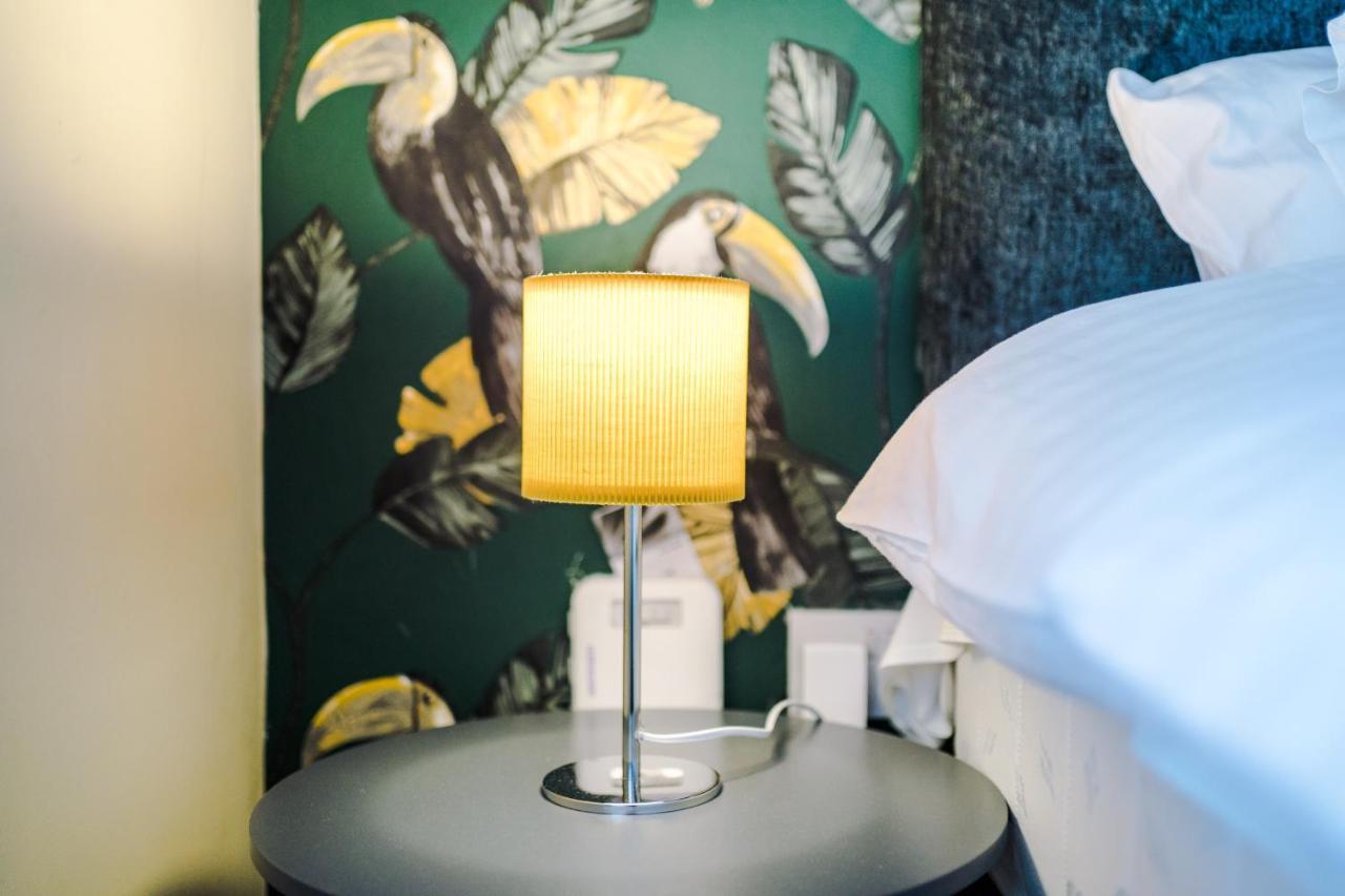 Rest & Recharge At The Station Apartments Manchester Exteriör bild