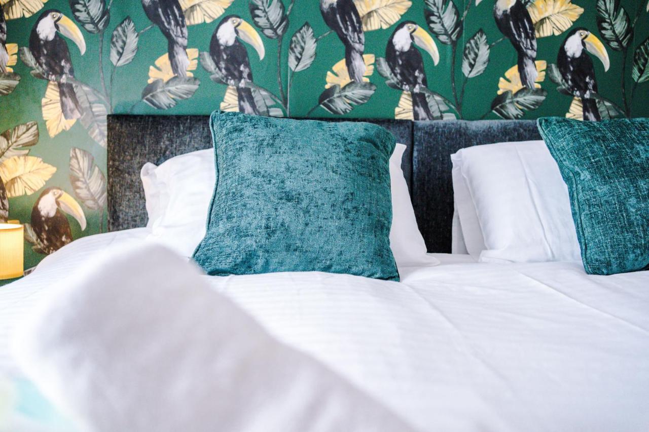 Rest & Recharge At The Station Apartments Manchester Exteriör bild